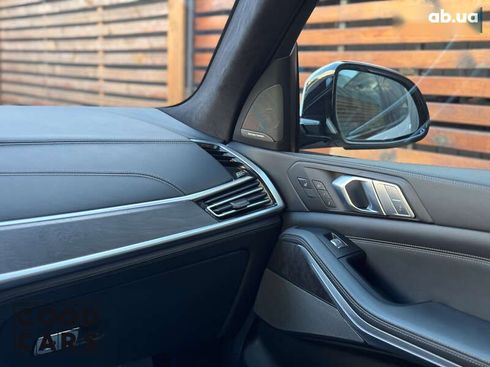 BMW X7 2022 - фото 21