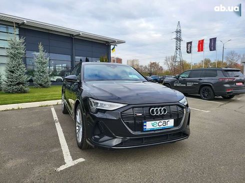 Audi E-Tron 2020 - фото 11