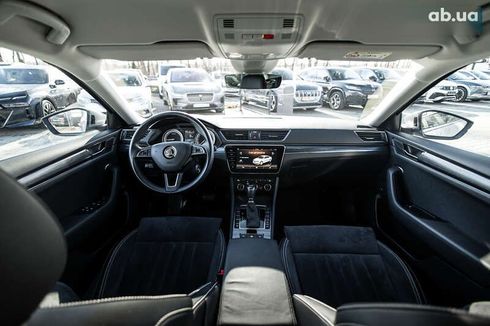Skoda Superb 2020 - фото 26
