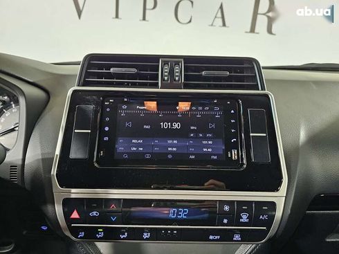 Toyota Land Cruiser Prado 2019 - фото 29