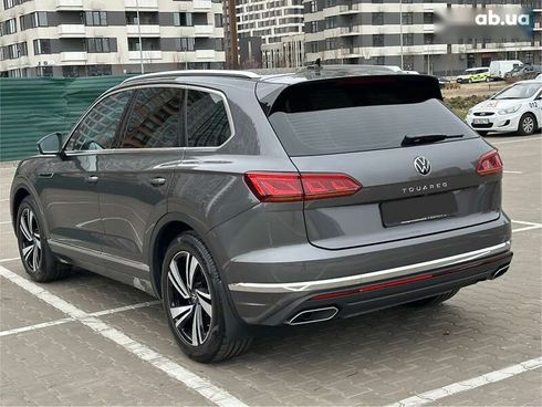 Volkswagen Touareg 2022 - фото 19