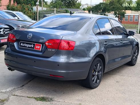 Volkswagen Jetta 2011 серый - фото 8