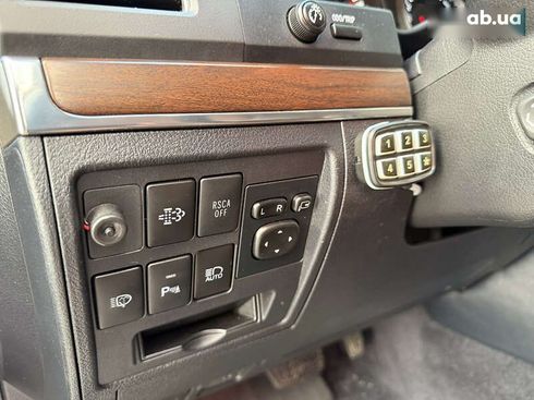 Toyota Land Cruiser 2017 - фото 26