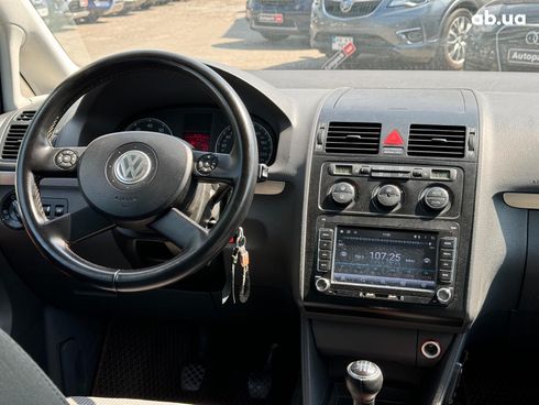 Volkswagen Touran 2003 черный - фото 27