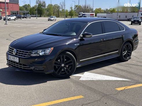Volkswagen Passat 2017 - фото 5