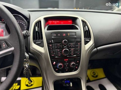 Opel Astra 2010 - фото 17