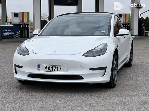 Tesla Model 3 2021 - фото 10