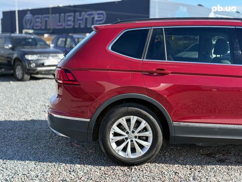 Volkswagen Tiguan 2017 красный - фото 10
