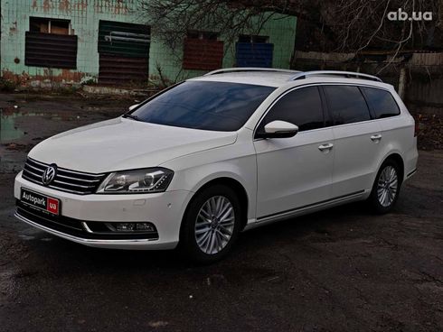 Volkswagen Passat 2012 белый - фото 3