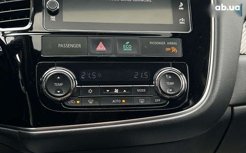 Mitsubishi Outlander 2017 - фото 19