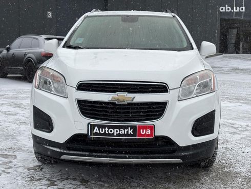 Chevrolet Trax 2016 белый - фото 2