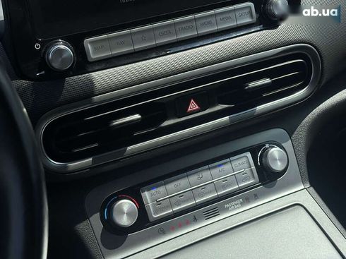 Hyundai Kona Electric 2021 - фото 16