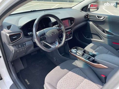 Hyundai Ioniq 2018 - фото 10