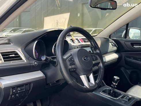 Subaru Legacy 2014 белый - фото 42