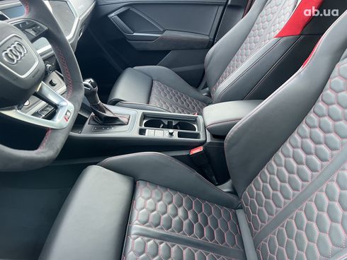 Audi RS Q3 2022 - фото 19