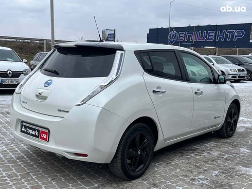 Nissan Leaf 2017 белый - фото 6