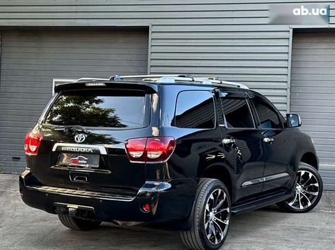 Toyota Sequoia 2021 - фото 9