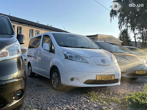 Nissan e-NV200 2015 - фото 2