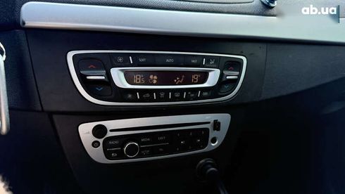 Renault Fluence 2013 - фото 22