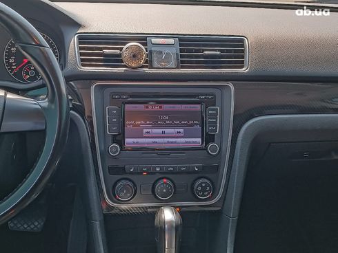 Volkswagen Passat 2015 бежевый - фото 28