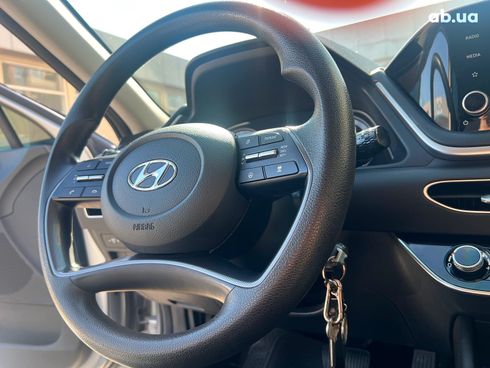 Hyundai Sonata 2020 серый - фото 38