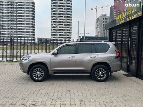 Toyota Land Cruiser Prado 2018 - фото 5