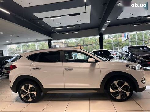 Hyundai Tucson 2017 - фото 7