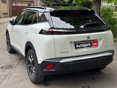 Peugeot 2008 2021 белый - фото 5