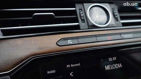 Volkswagen Passat 2018 - фото 30