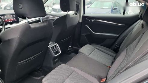 Skoda Octavia 2021 - фото 26