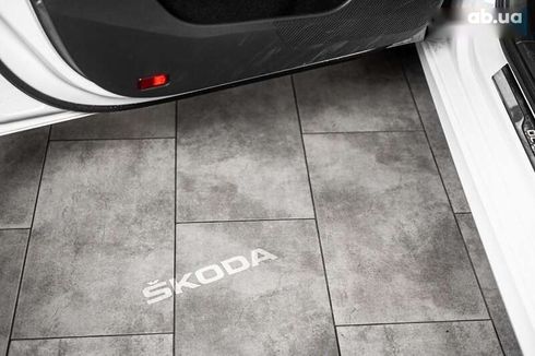 Skoda Octavia 2021 - фото 20