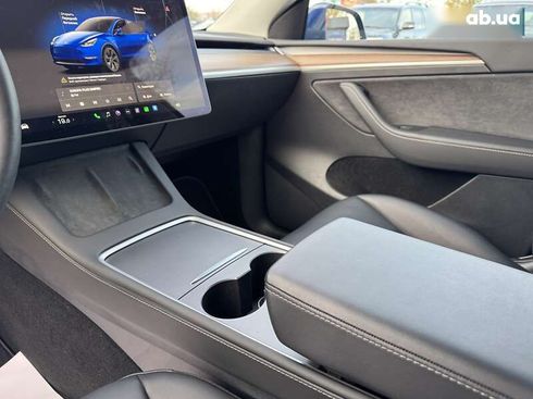 Tesla Model Y 2024 - фото 12
