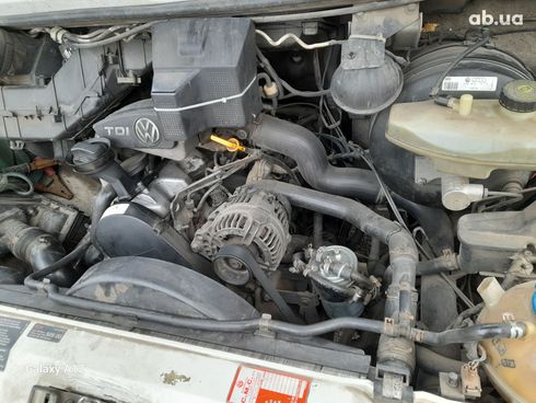 Volkswagen LT 35 2002 белый - фото 5