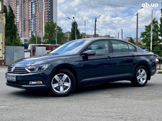 Купити седан Volkswagen Passat бу Київ - купити на Автобазарі