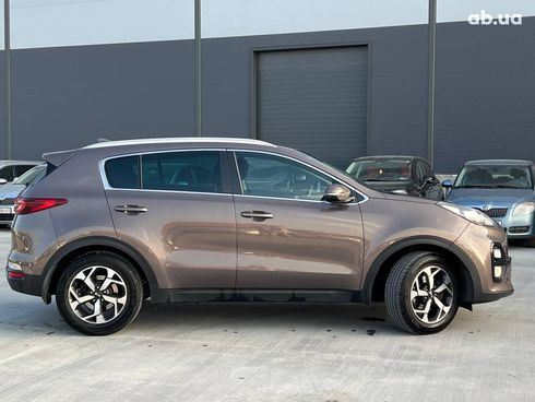Kia Sportage 2018 коричневый - фото 11