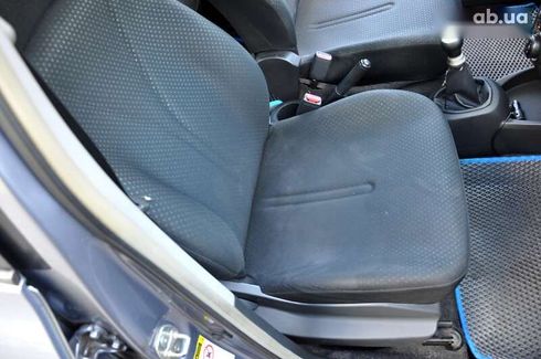 Toyota Yaris 2010 - фото 26