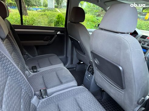 Volkswagen Touran 2009 черный - фото 19