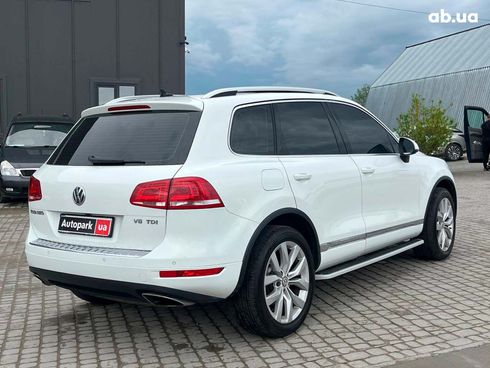Volkswagen Touareg 2013 белый - фото 14