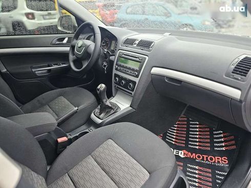 Skoda Octavia 2012 - фото 16