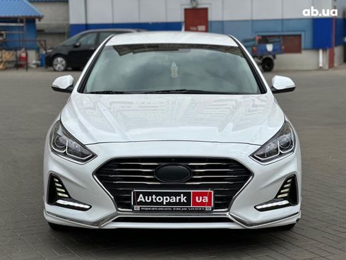 Hyundai Sonata 2018 белый - фото 3