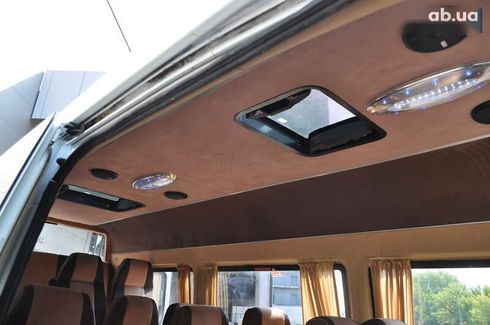 Mercedes-Benz Sprinter 2000 - фото 29