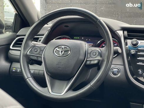 Toyota Camry 2018 - фото 17