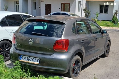 Volkswagen Polo 2011 серый - фото 5