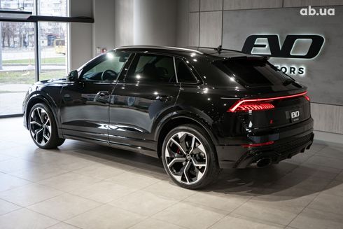 Audi RS Q8 2023 черный - фото 8