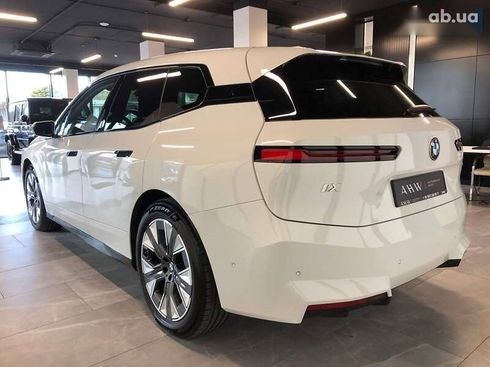 BMW iX 2025 - фото 19