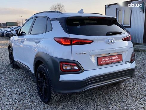 Hyundai Kona Electric 2021 - фото 25