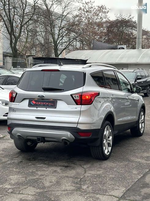 Ford Escape 2019 - фото 15