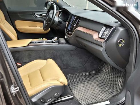 Volvo XC60 2023 - фото 10