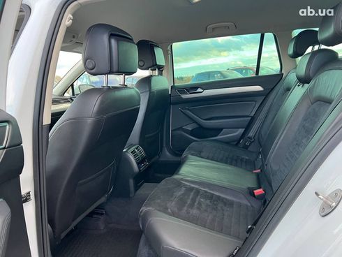 Volkswagen Passat 2016 белый - фото 37