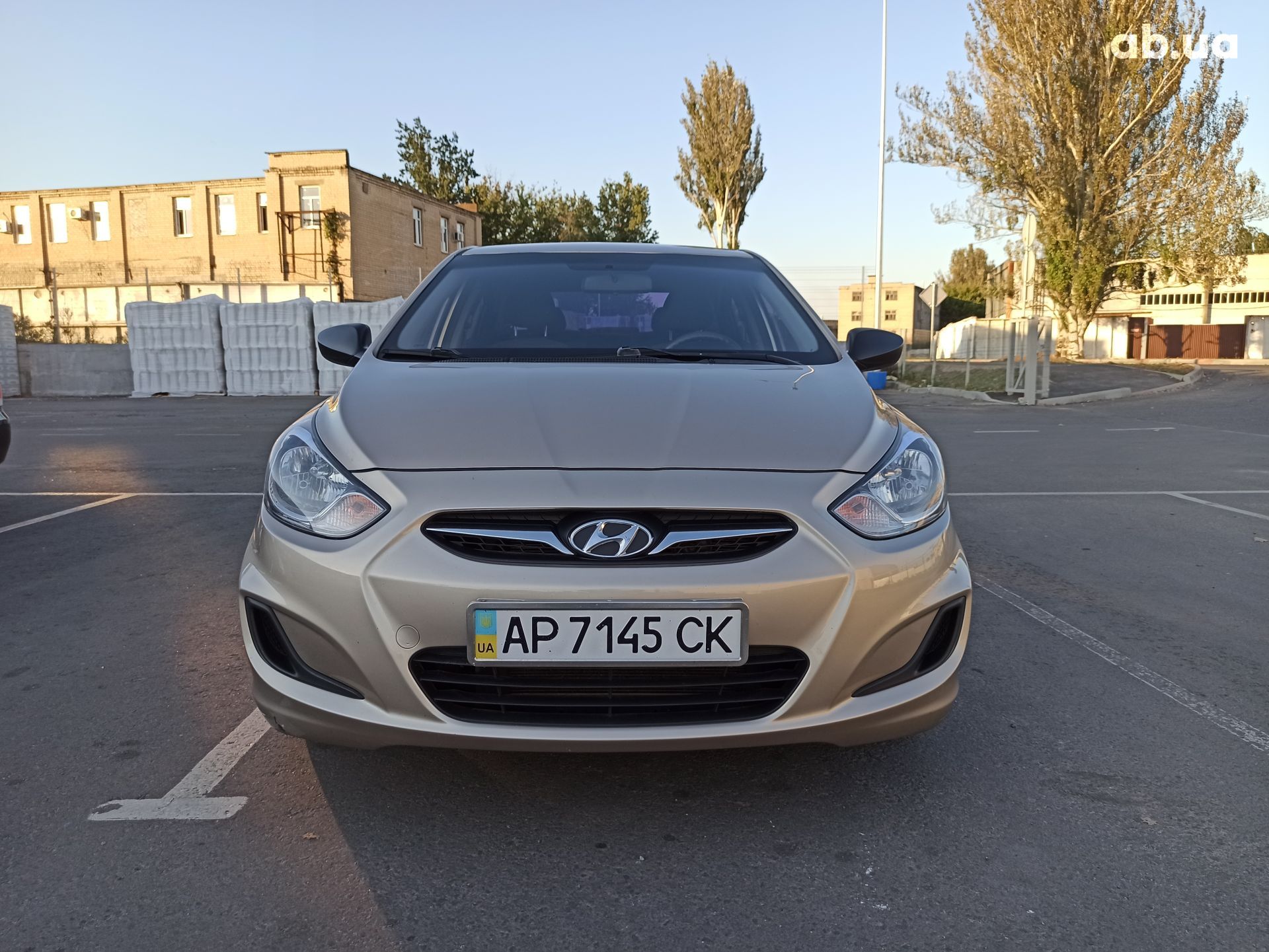 Купить авто Hyundai Accent 1.4 MT (107 л.с.) 2013 в Мелитополе с пробегом  135 тыс км цена 313 480 грн - Автобазар